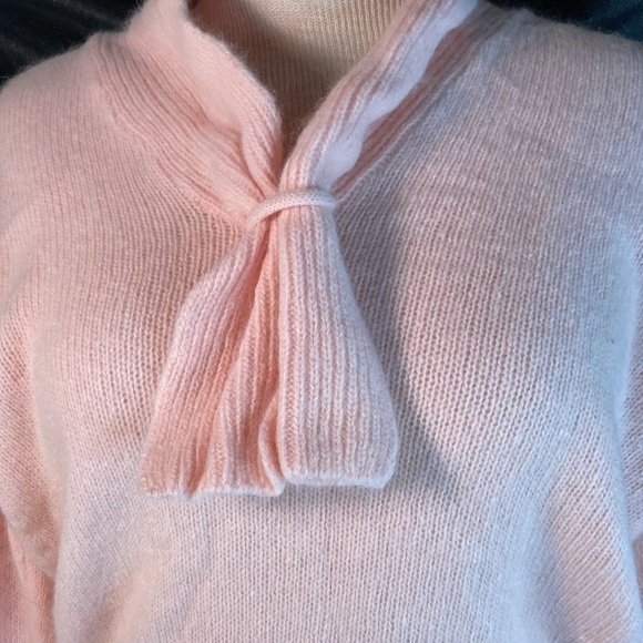 Vintage 80’s Andrew St John angora sweater. C108 Size L. Fits medium. Pink - Picture 2 of 5
